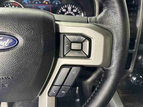 Used 2019 Ford F150 Lariat image 14