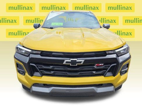 Used 2023 Chevrolet Colorado Z71 w/ Z71 Convenience Package 2 AWD/4WD image 11