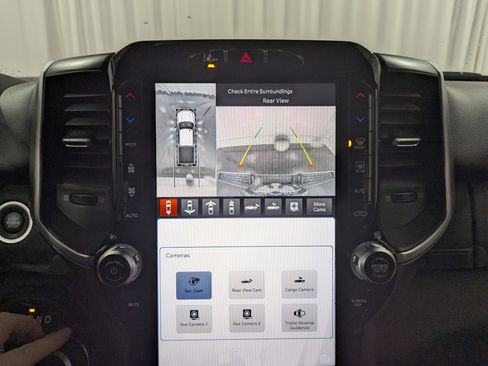 Used 2024 RAM 2500 Big Horn w/ Safety Group image 25