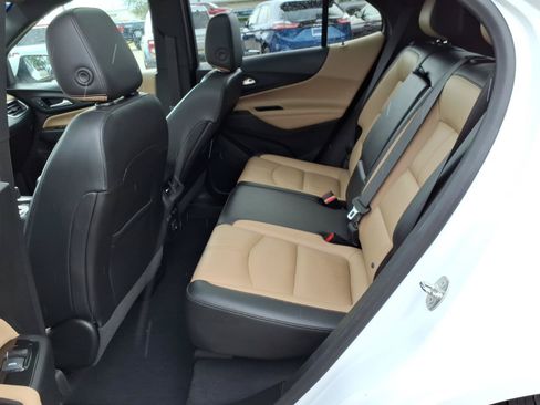 Used 2022 Chevrolet Equinox Premier AWD/4WD image 14