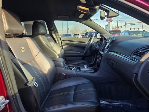 Used 2018 Chrysler 300 S w/ 300S Alloy Package image 12