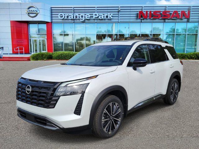 New 2026 Nissan Pathfinder Platinum FWD image 4