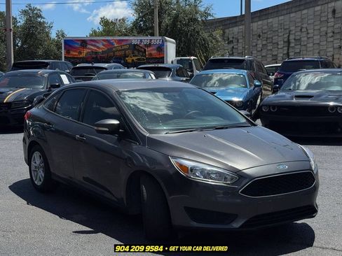 Used 2016 Ford Focus SE FWD image 10