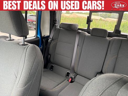 Used 2025 Jeep Gladiator Sport AWD/4WD image 15