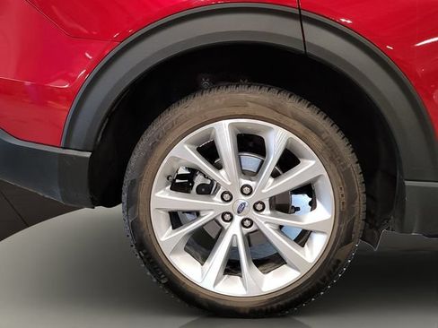 Used 2022 Ford Explorer Platinum w/ Equipment Group 601A AWD/4WD image 37