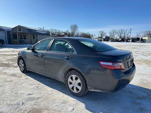 Used 2007 Toyota Camry LE image 2