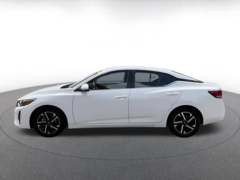 Used 2025 Nissan Sentra SV FWD image 9