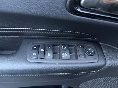 Used 2022 Dodge Durango GT image 11