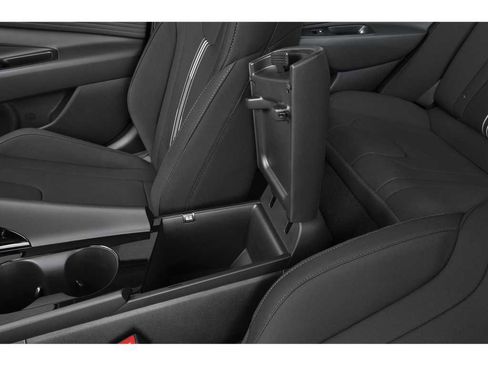Used 2025 Hyundai Elantra SEL FWD image 64