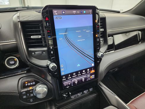 Used 2025 RAM 1500 Limited AWD/4WD image 11