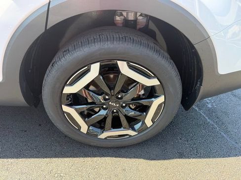 Certified 2024 Kia Telluride S w/ S Sunroof Package AWD/4WD image 18