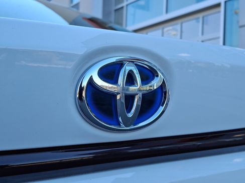 Certified 2023 Toyota Corolla LE image 30