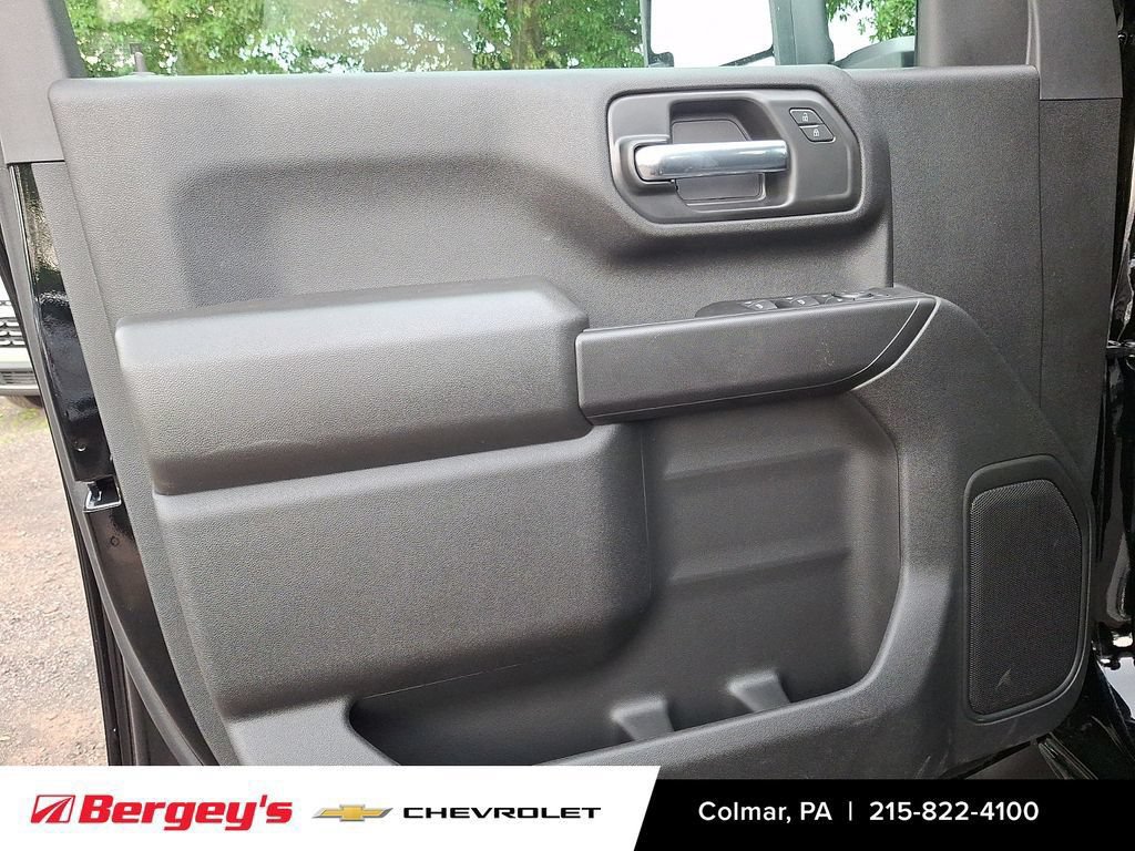 New 2026 Chevrolet Silverado 2500 Custom w/ Custom Value Package AWD/4WD image 9