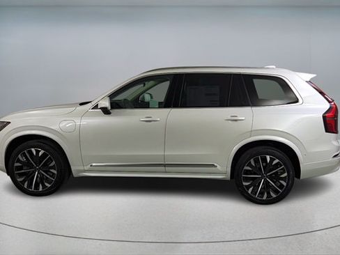 New 2026 Volvo XC90 T8 Ultra w/ Protection Package Premier AWD/4WD image 4