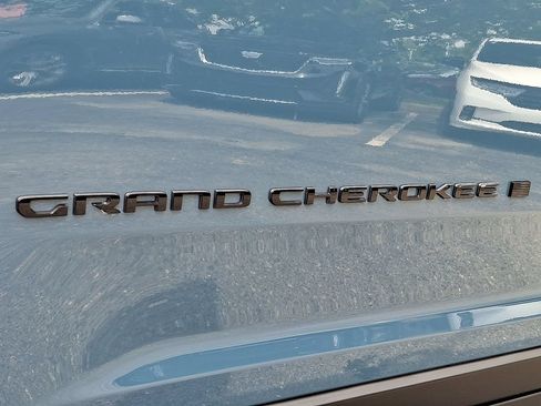 Certified 2026 Jeep Grand Cherokee Limited w/ Limited Altitude Package AWD/4WD image 34