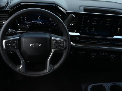 Used 2023 Chevrolet Silverado 1500 RST AWD/4WD image 16