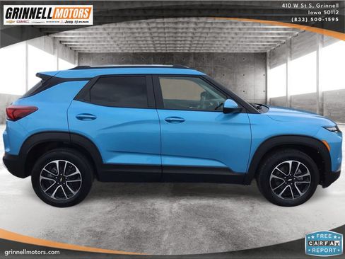 Used 2025 Chevrolet TrailBlazer LT AWD/4WD image 4