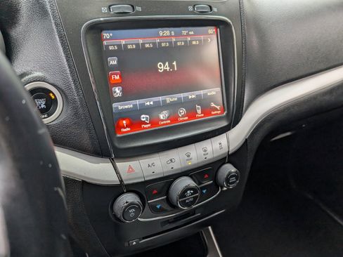 Used 2015 Dodge Journey SXT w/ Flexible Seating Group image 21