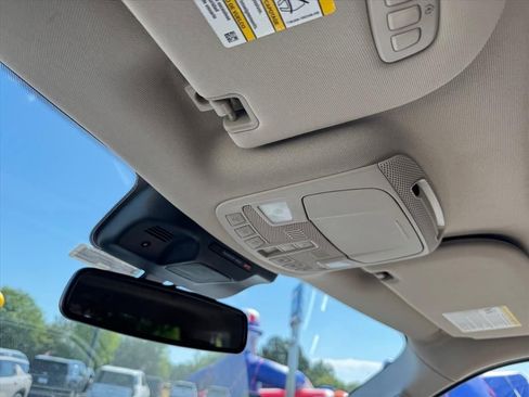 Used 2024 Ford Expedition Limited RWD image 28