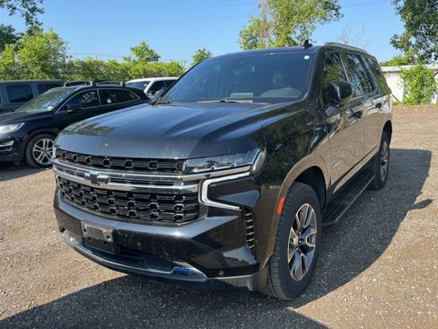 Used 2024 Chevrolet Tahoe LS AWD/4WD image 2