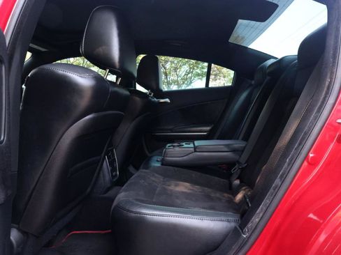 Used 2015 Dodge Charger R/T Scat Pack w/ Beats Audio Group RWD image 28