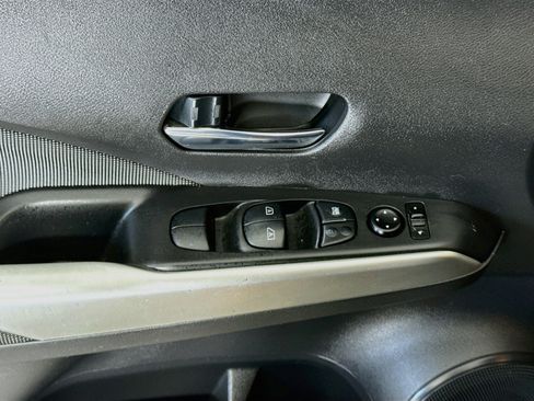 Used 2020 Nissan Kicks SV FWD image 24