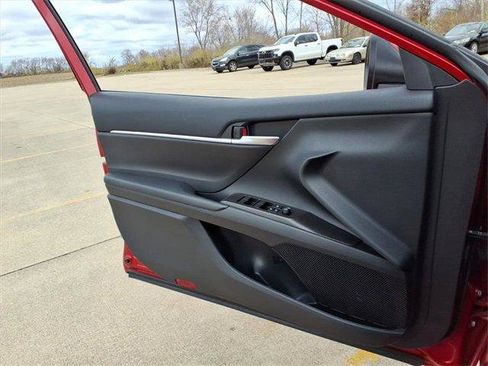 Used 2023 Toyota Camry SE image 20