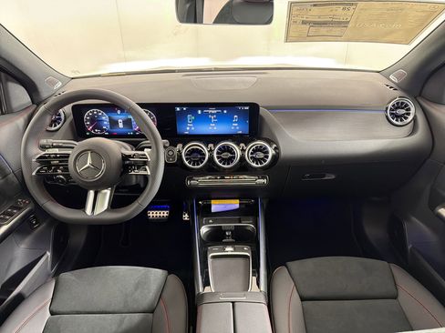 New 2026 Mercedes-Benz GLA 250 4MATIC image 17