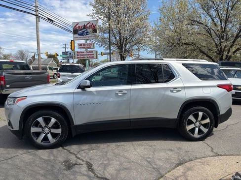 Used 2018 Chevrolet Traverse LT AWD/4WD image 6