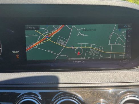 Used 2018 Mercedes-Benz S 560 Sedan image 13