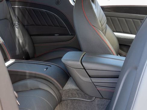 Used 2024 Bentley Continental GT image 13