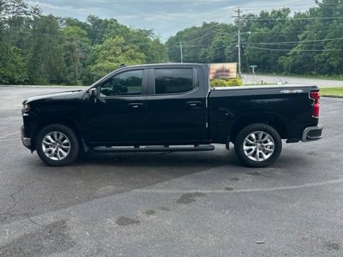 Used 2020 Chevrolet Silverado 1500 LT w/ LT Value Package AWD/4WD image 11