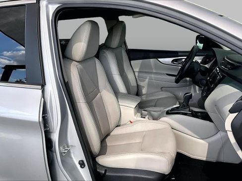 Certified 2020 Nissan Rogue Sport SL FWD image 9
