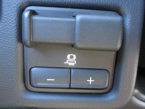 New 2026 GMC Sierra EV Elevation image 17