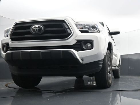 Used 2023 Toyota Tacoma SR5 AWD/4WD image 19