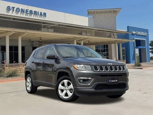 Used 2019 Jeep Compass Latitude w/ Popular Equipment Group image 1