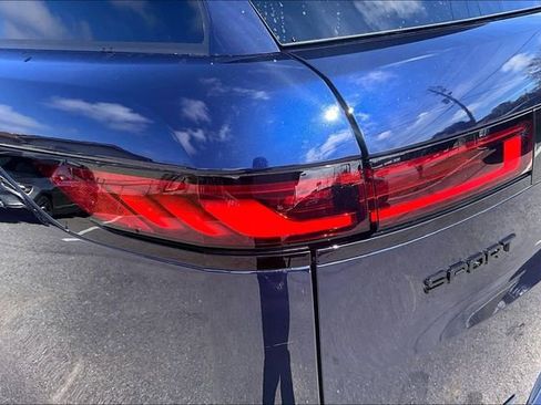 Used 2023 Land Rover Range Rover Sport SE Dynamic image 20
