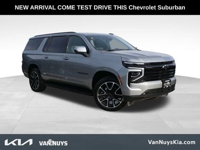 Used 2025 Chevrolet Suburban RST