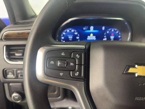Used 2023 Chevrolet Suburban Premier RWD image 19