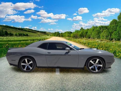 Certified 2017 Dodge Challenger R/T RWD image 7