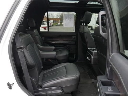 Used 2018 Ford Expedition Limited w/ Equipment Group 302A AWD/4WD image 30