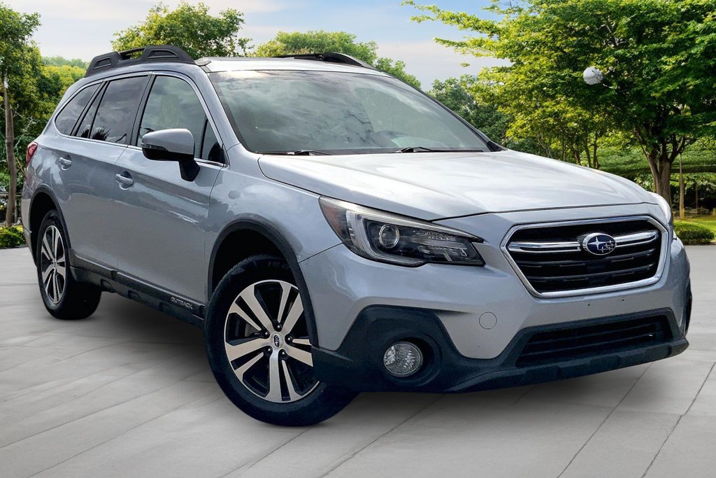 Used 2018 Subaru Outback 2.5i Limited AWD/4WD image 3