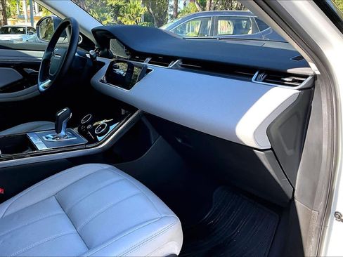 Used 2020 Land Rover Range Rover Evoque S image 18