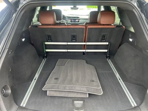 Used 2021 Cadillac XT5 Premium Luxury image 16