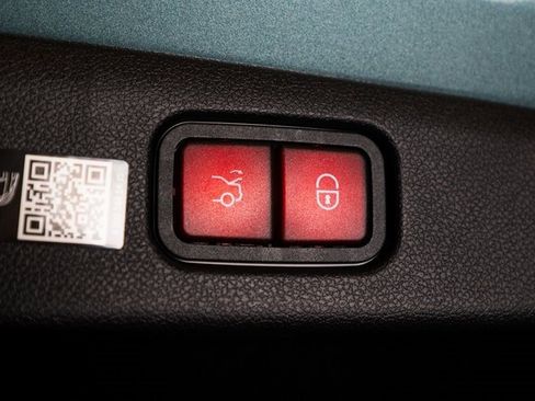 New 2026 Mercedes-Benz E 350 4MATIC Sedan image 34