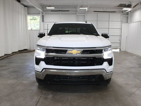 Used 2023 Chevrolet Silverado 1500 LT AWD/4WD image 3