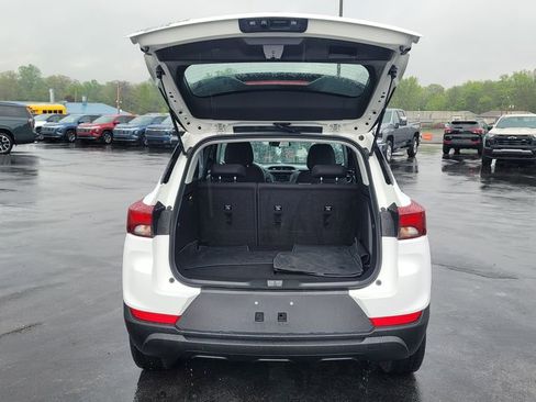 Used 2023 Chevrolet TrailBlazer LS FWD image 11