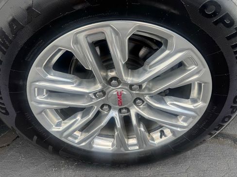 Used 2022 GMC Yukon SLT w/ SLT Luxury Package AWD/4WD image 5