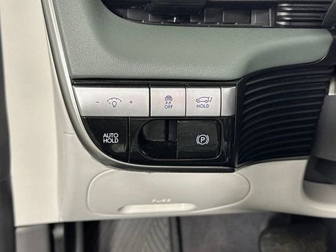 Used 2023 Hyundai Ioniq 5 Limited image 19