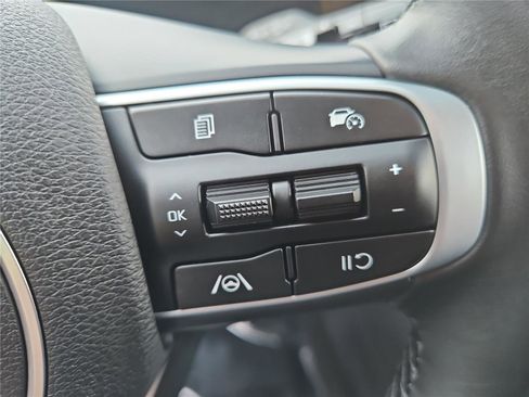 Certified 2023 Kia Sportage EX image 18